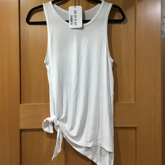 NWT Finesse Tank, ZYIA Active - Picture 2 of 5